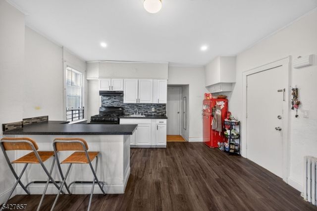 165 Macarthur Ave, Garfield City, NJ 07026