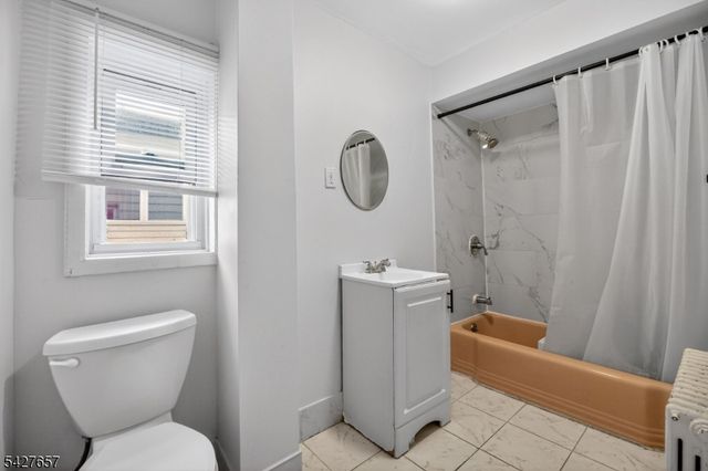 165 Macarthur Ave, Garfield City, NJ 07026