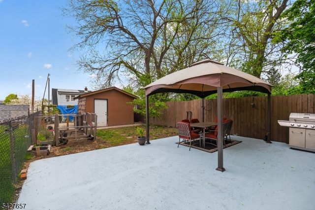 165 Macarthur Ave, Garfield City, NJ 07026