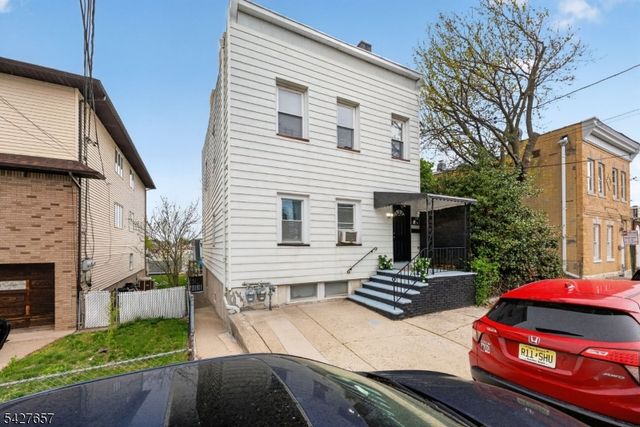 165 Macarthur Ave, Garfield City, NJ 07026