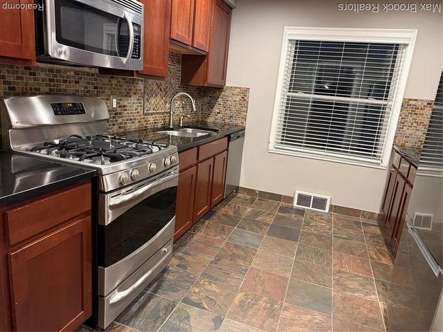 1773 Villa Road, Birmingham, MI 48009