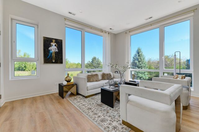 280 S Stonington Drive 108, Bloomingdale, IL 60108