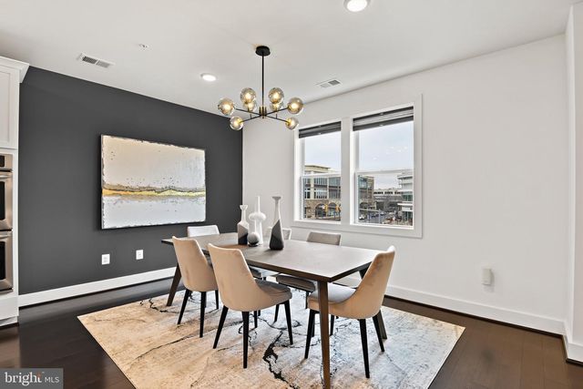 44742 TIVERTON SQ, Ashburn, VA 20147