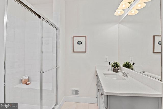 44742 TIVERTON SQ, Ashburn, VA 20147