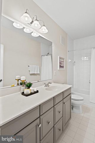 44742 TIVERTON SQ, Ashburn, VA 20147