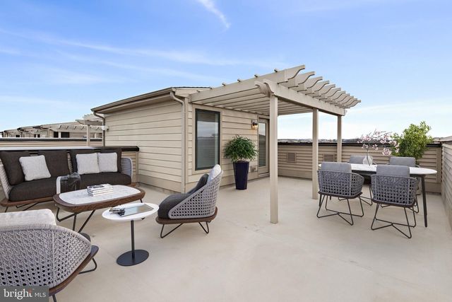 44742 TIVERTON SQ, Ashburn, VA 20147