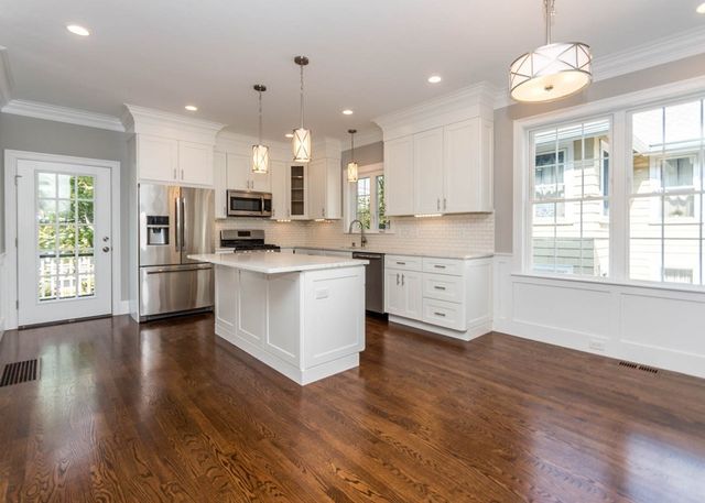 33 Eddy Street 1, Waltham, MA 02453