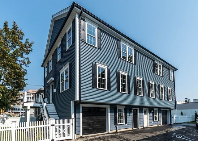 33 Eddy Street 1, Waltham, MA 02453
