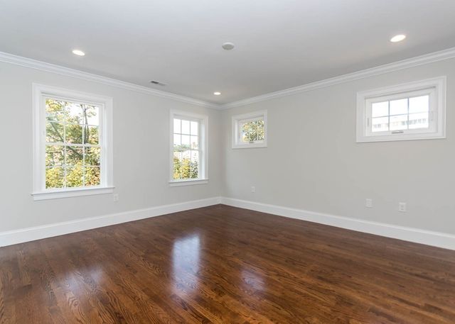 33 Eddy Street 1, Waltham, MA 02453