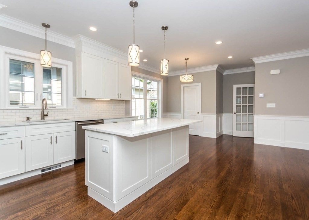 33 Eddy Street 1, Waltham, MA 02453