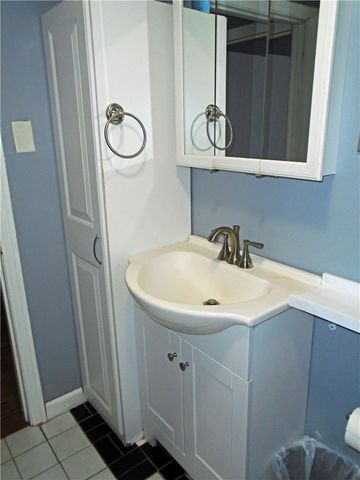 1001 7th Ave, Conway, PA 15027