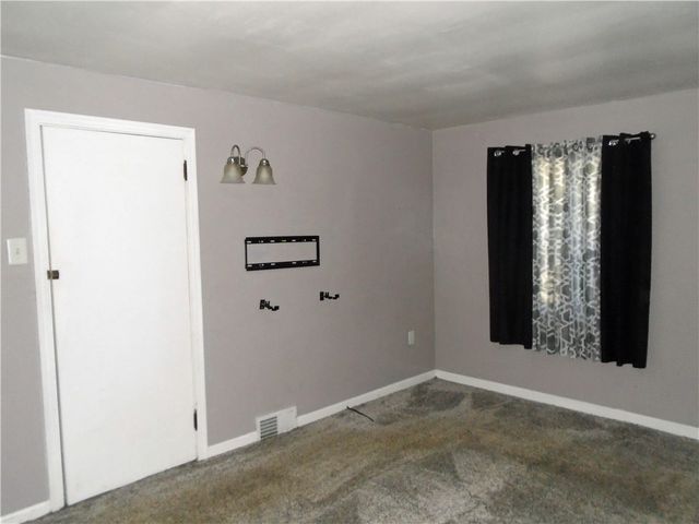 1001 7th Ave, Conway, PA 15027