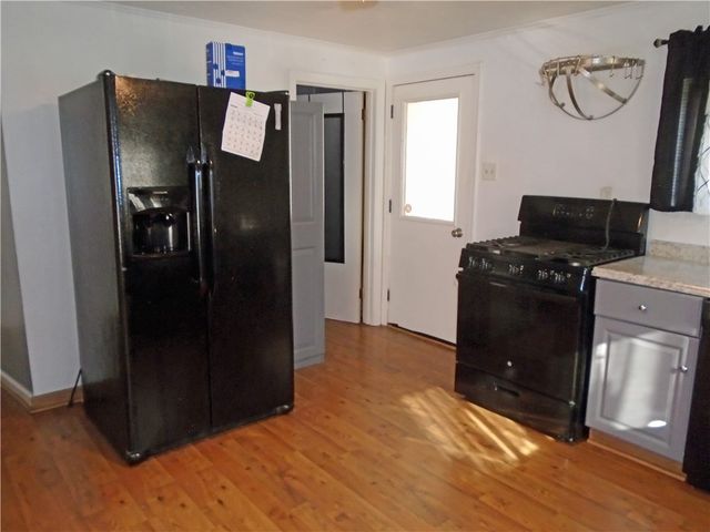 1001 7th Ave, Conway, PA 15027