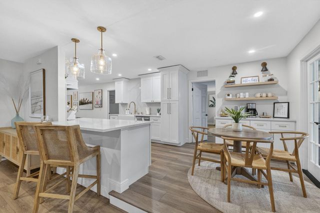 903 SW 28th Avenue, Boynton Beach, FL 33435