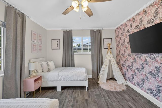 903 SW 28th Avenue, Boynton Beach, FL 33435