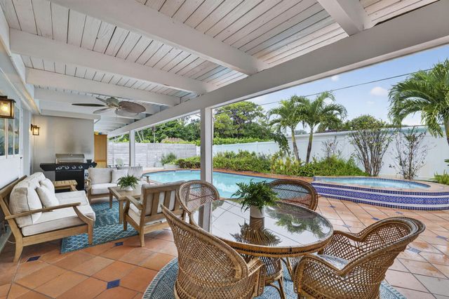 903 SW 28th Avenue, Boynton Beach, FL 33435