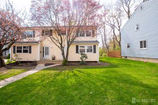 26 Davids Court, South Brunswick, NJ 08810