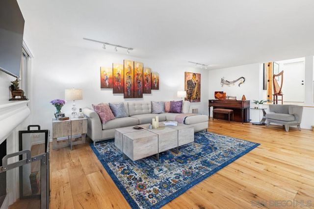 2047 Caminito Circulo Norte, La Jolla, CA 92037