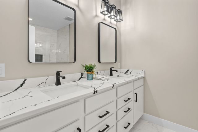 1218 S. 2nd Street, Eldridge, IA 52748