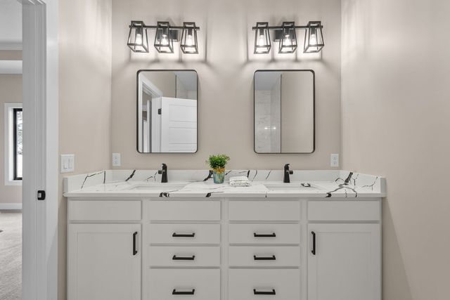 1218 S. 2nd Street, Eldridge, IA 52748