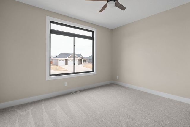 1218 S. 2nd Street, Eldridge, IA 52748