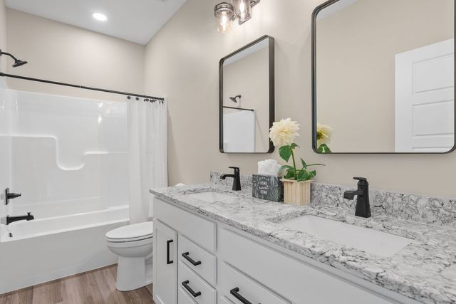 1218 S. 2nd Street, Eldridge, IA 52748