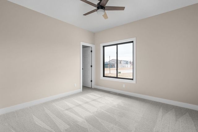 1218 S. 2nd Street, Eldridge, IA 52748