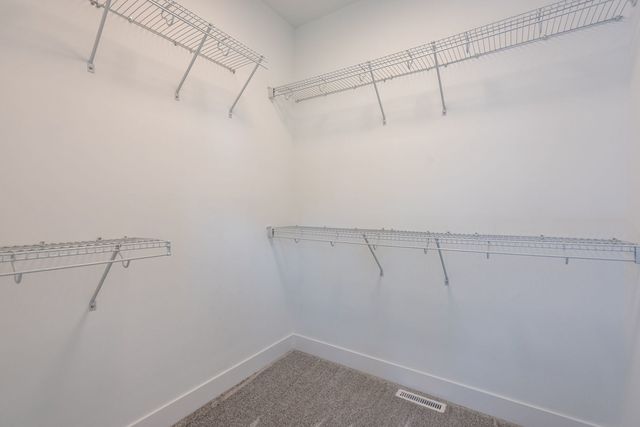 1218 S. 2nd Street, Eldridge, IA 52748