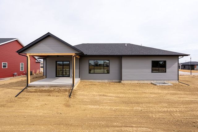 1218 S. 2nd Street, Eldridge, IA 52748