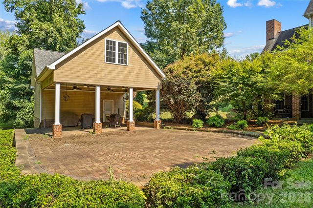 158 Winding Brook Way, Statesville, NC 28625