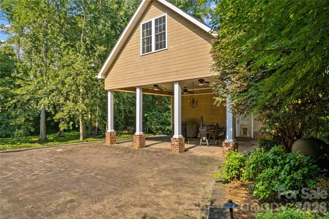 158 Winding Brook Way, Statesville, NC 28625