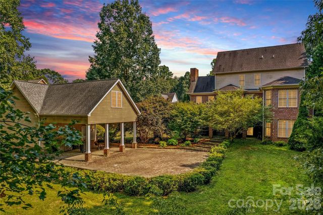 158 Winding Brook Way, Statesville, NC 28625