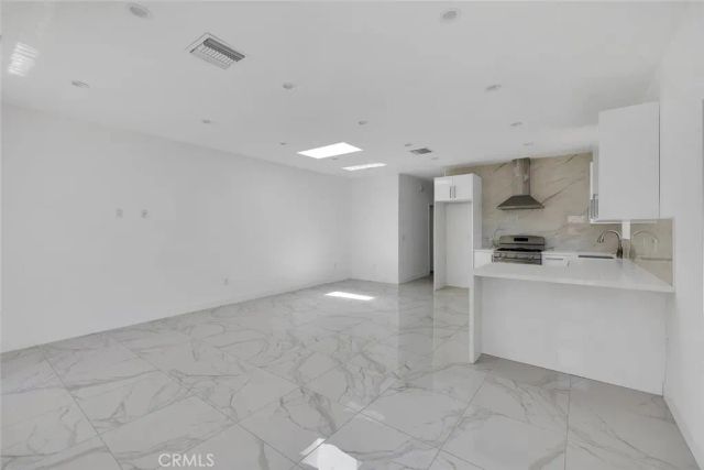 634 E Valencia Avenue, Burbank, CA 91501