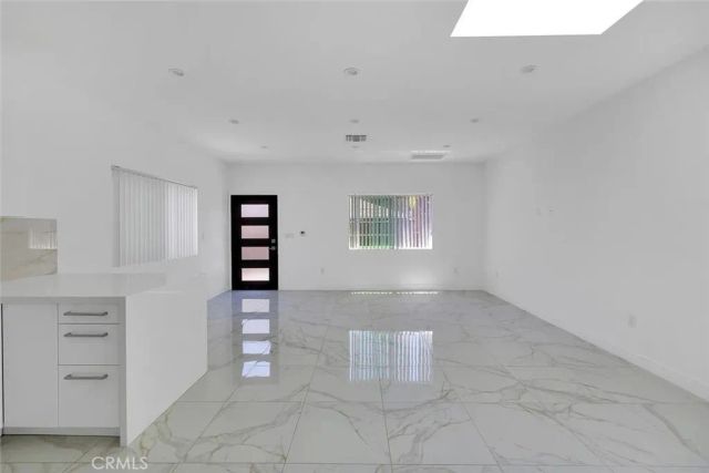 634 E Valencia Avenue, Burbank, CA 91501