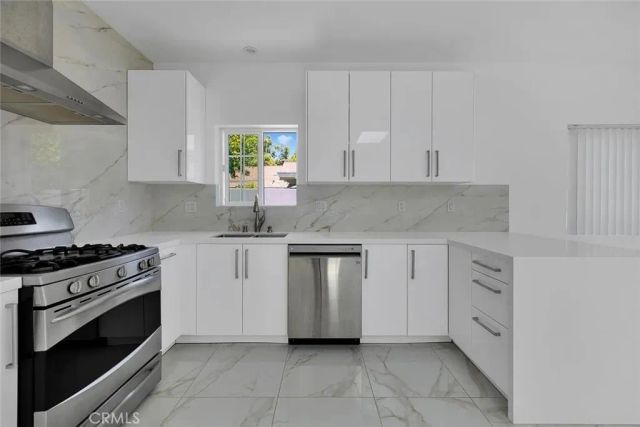 634 E Valencia Avenue, Burbank, CA 91501