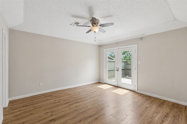 801 Country Club Place, Grand Prairie, TX 75052