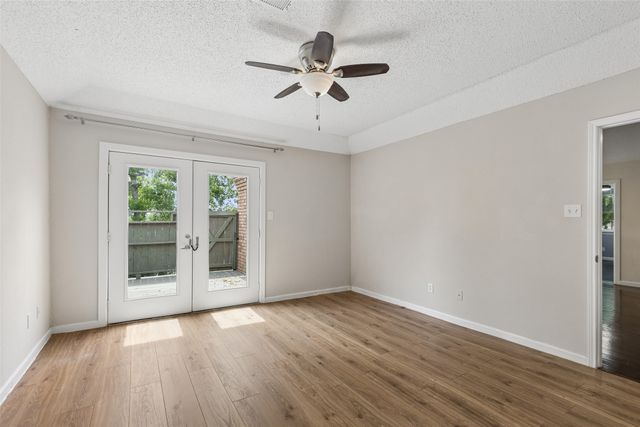 801 Country Club Place, Grand Prairie, TX 75052