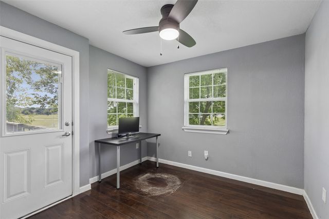 801 Country Club Place, Grand Prairie, TX 75052