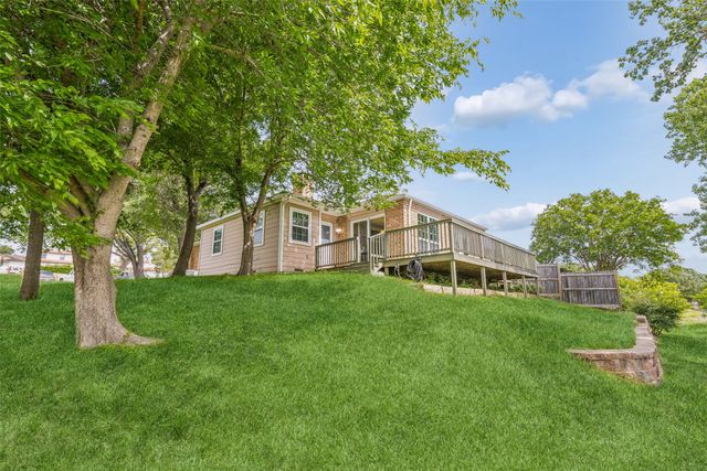 801 Country Club Place, Grand Prairie, TX 75052