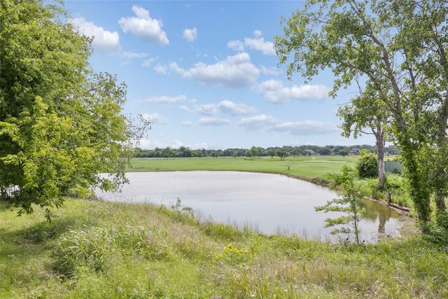 801 Country Club Place, Grand Prairie, TX 75052