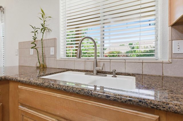 5240 W Wren Court, Visalia, CA 93291