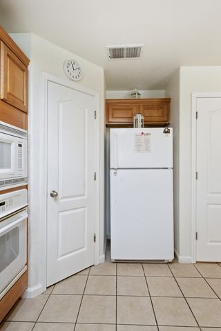 5240 W Wren Court, Visalia, CA 93291