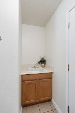 5240 W Wren Court, Visalia, CA 93291