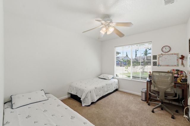 5240 W Wren Court, Visalia, CA 93291