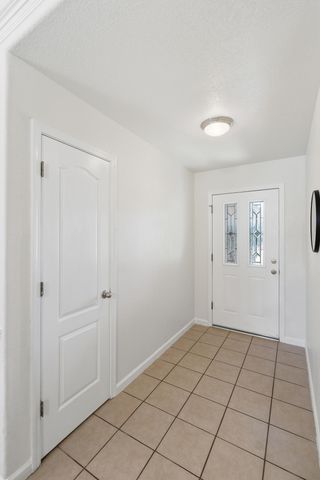 5240 W Wren Court, Visalia, CA 93291