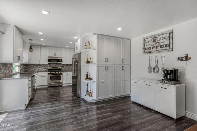 2520 Oarfish Lane, Oxnard, CA 93035
