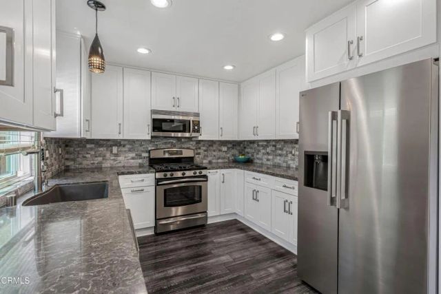 2520 Oarfish Lane, Oxnard, CA 93035