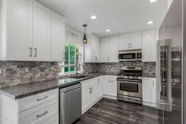 2520 Oarfish Lane, Oxnard, CA 93035