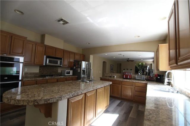 2442 Old Windmill Court, Riverside, CA 92503