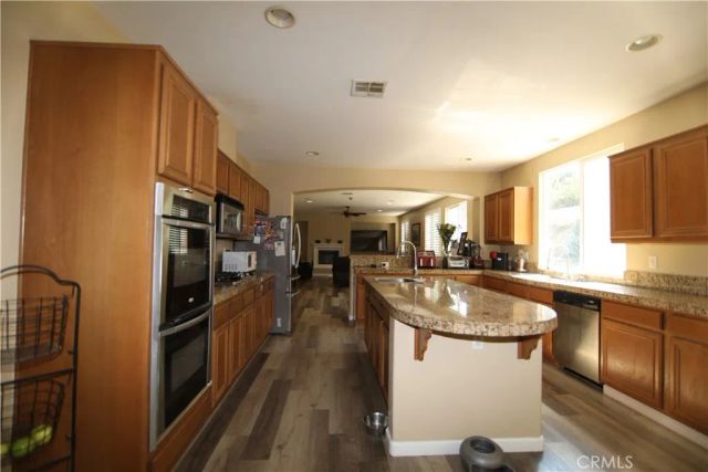 2442 Old Windmill Court, Riverside, CA 92503